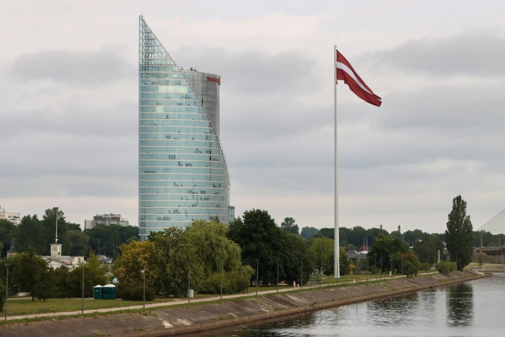 Navigating Online Loan Applications in Latvia: A Comprehensive Guide to Swedbank, SEB Banka, Luminor, Citadele Banka, Rietumu Banka, and LPB Bank - como solicitar um empréstimo online Letônia